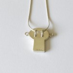 Necklace - Gentil robot is in love