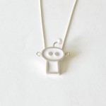 Necklace Gentil robot is a ghost