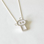 Necklace Gentil robot is a ghost
