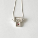 Necklace sterling sivler Gentil robot with a red heart