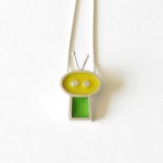 Necklace Gentil robot with antenna