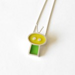 Necklace Gentil robot with antenna