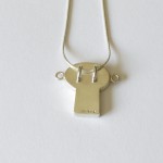 Necklace – Gentil robot is a prince