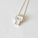 Necklace - Gentil robot is the king