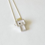 Necklace - Gentil robot is the king